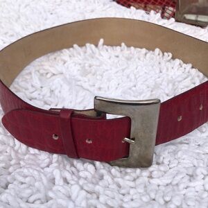 🚨B2G1 Vintage THE RITZ Red Black Silver Leather Belt